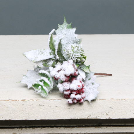 Lambs Ear, Holly Pine Cone & White Berry Flocked Wreath (60cm)