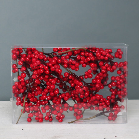 Small Red Berries Spray (12 bunches)