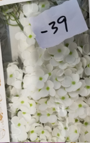 10x Craft Soap Flowers - Hyacinth Bean - White