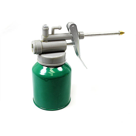 Metal High Pressure Feed Oil Spray Gun Bottle Oil Can with Long Nozzle - Random Colour